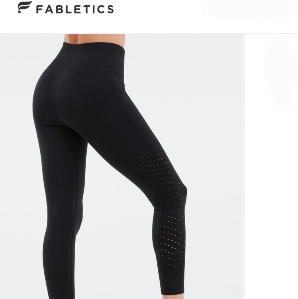 Fabletics Sync High-Waisted Perforated 7/8 Leggings